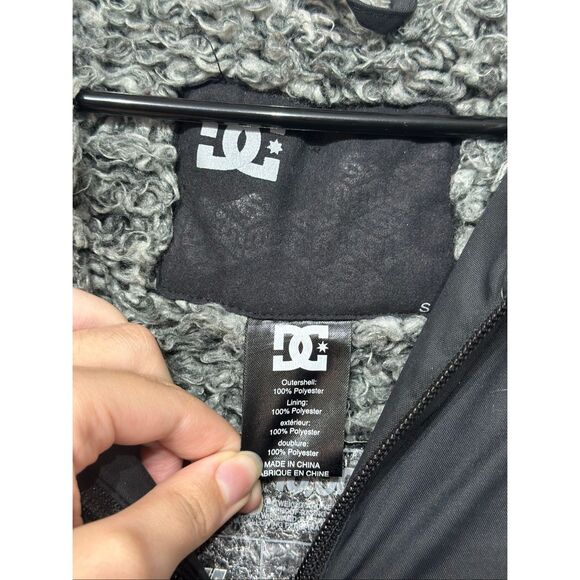 DC Snowboarding Pica-P Black Faux Fur Hooded Winter Coat Jacket Women's Small - Picture 7 of 13